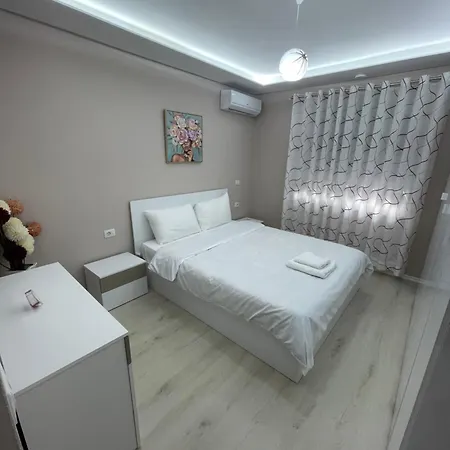 アパート Orinela House