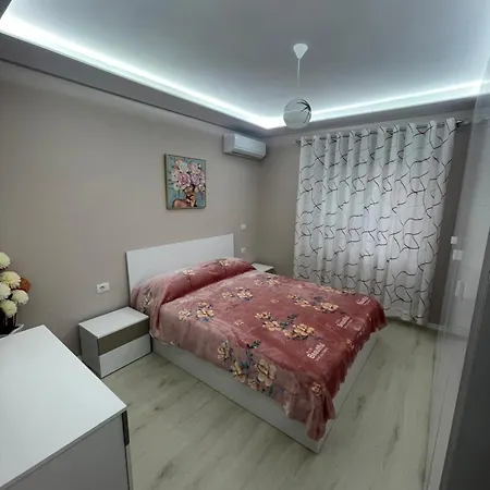 Orinela House * Fier