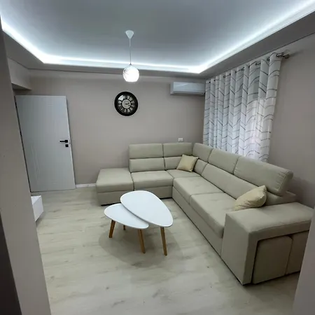 Orinela House * Fier