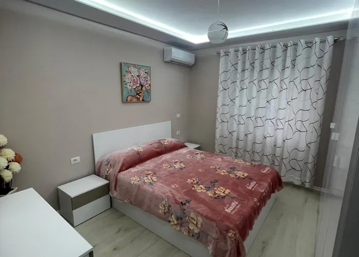 Orinela House * Fier